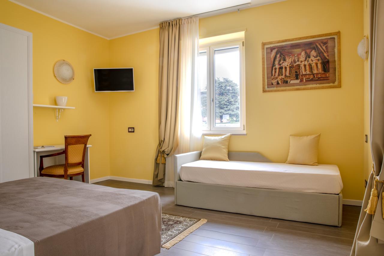 Villa Luisa Rooms And Breakfast Peschiera del Garda Dış mekan fotoğraf