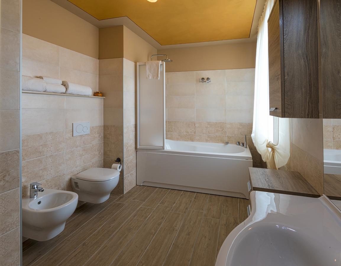 Villa Luisa Rooms And Breakfast Peschiera del Garda Dış mekan fotoğraf