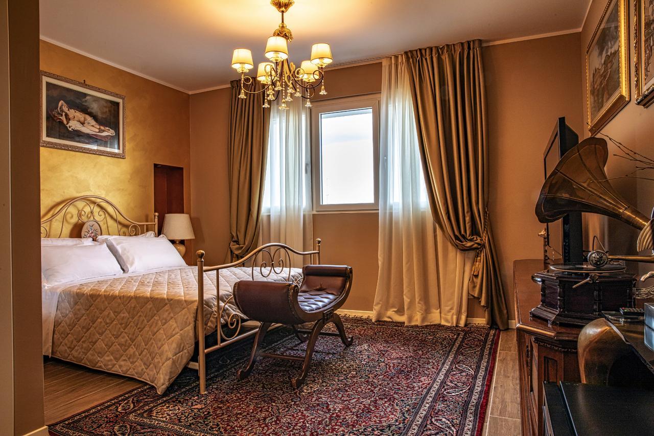 Villa Luisa Rooms And Breakfast Peschiera del Garda Dış mekan fotoğraf